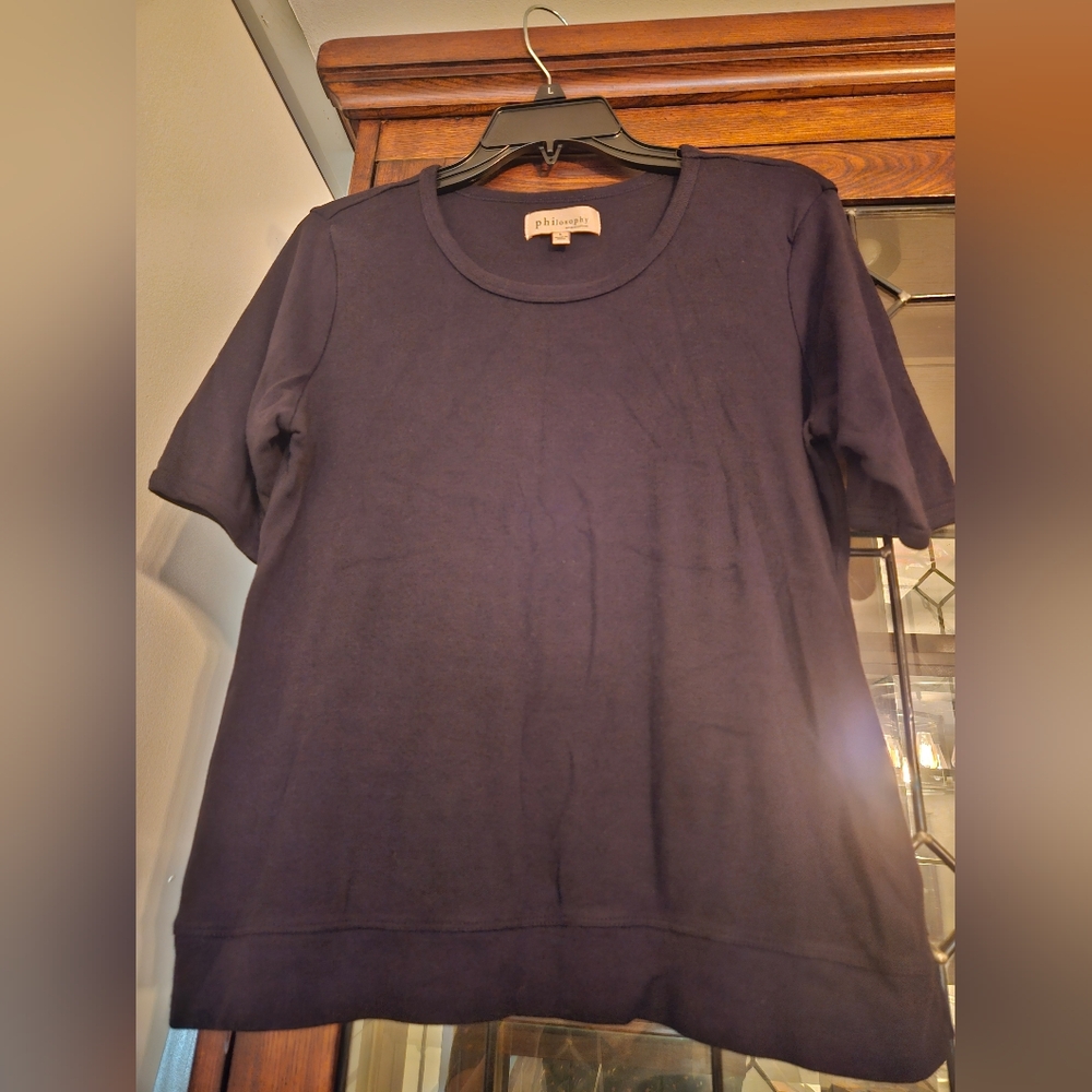 Philosophy large black top 55% supima cotton, 45% micro modal